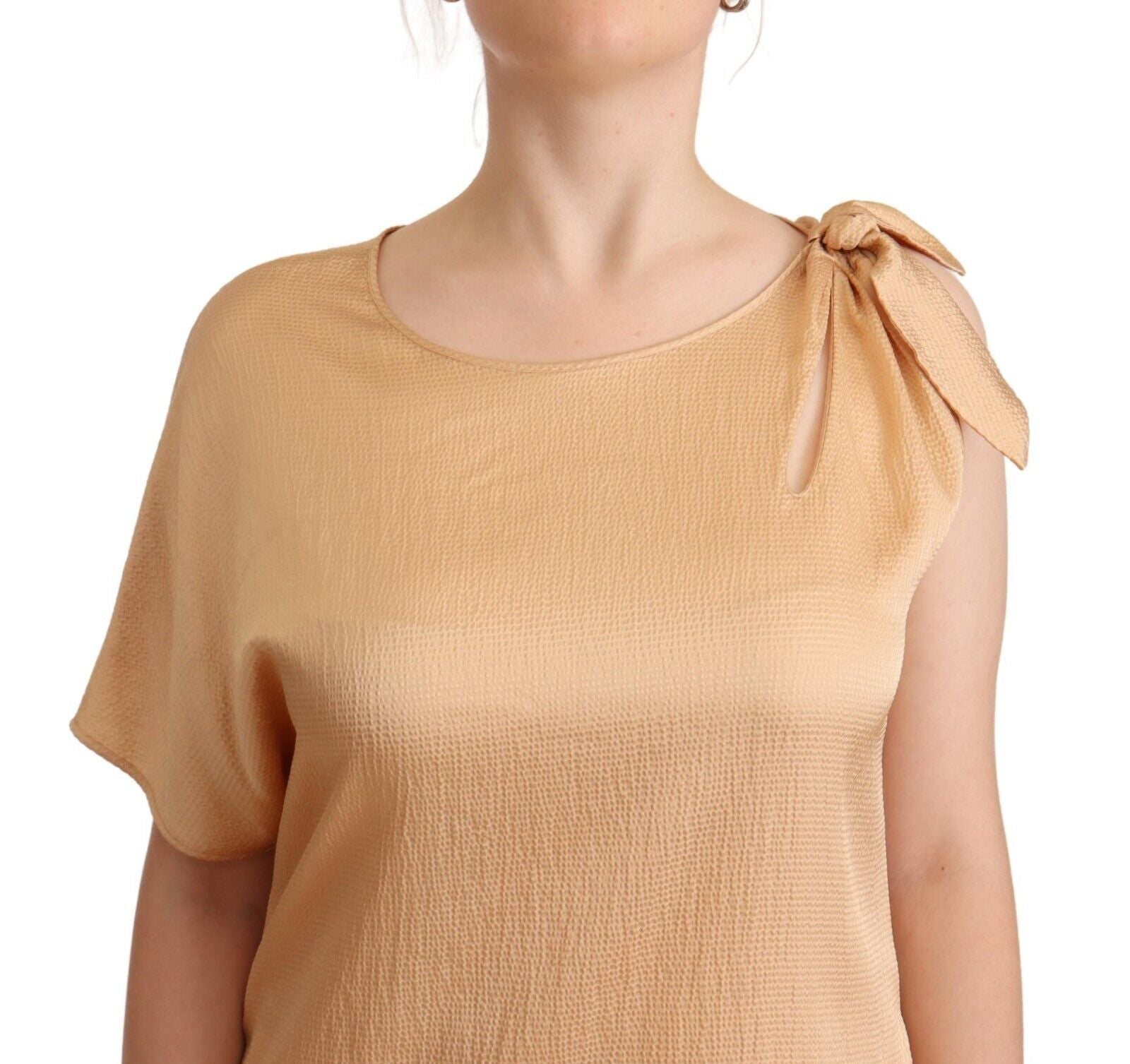 Beiges One-Shoulder-Shiftkleid in Knielänge