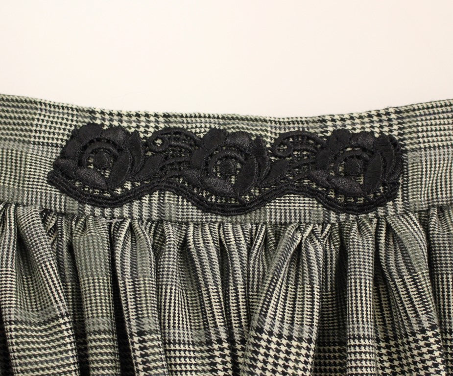 Grauer karierter Rockshorts aus Wolle