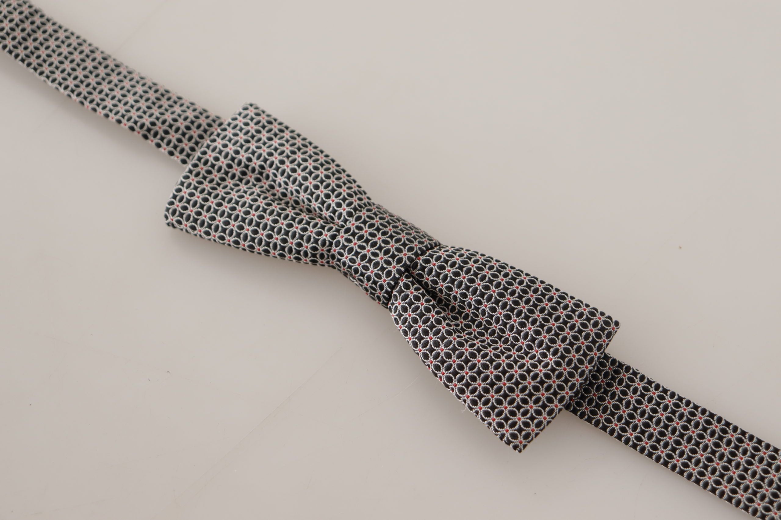 Black White Flower Pattern Silk Neck Bow Tie