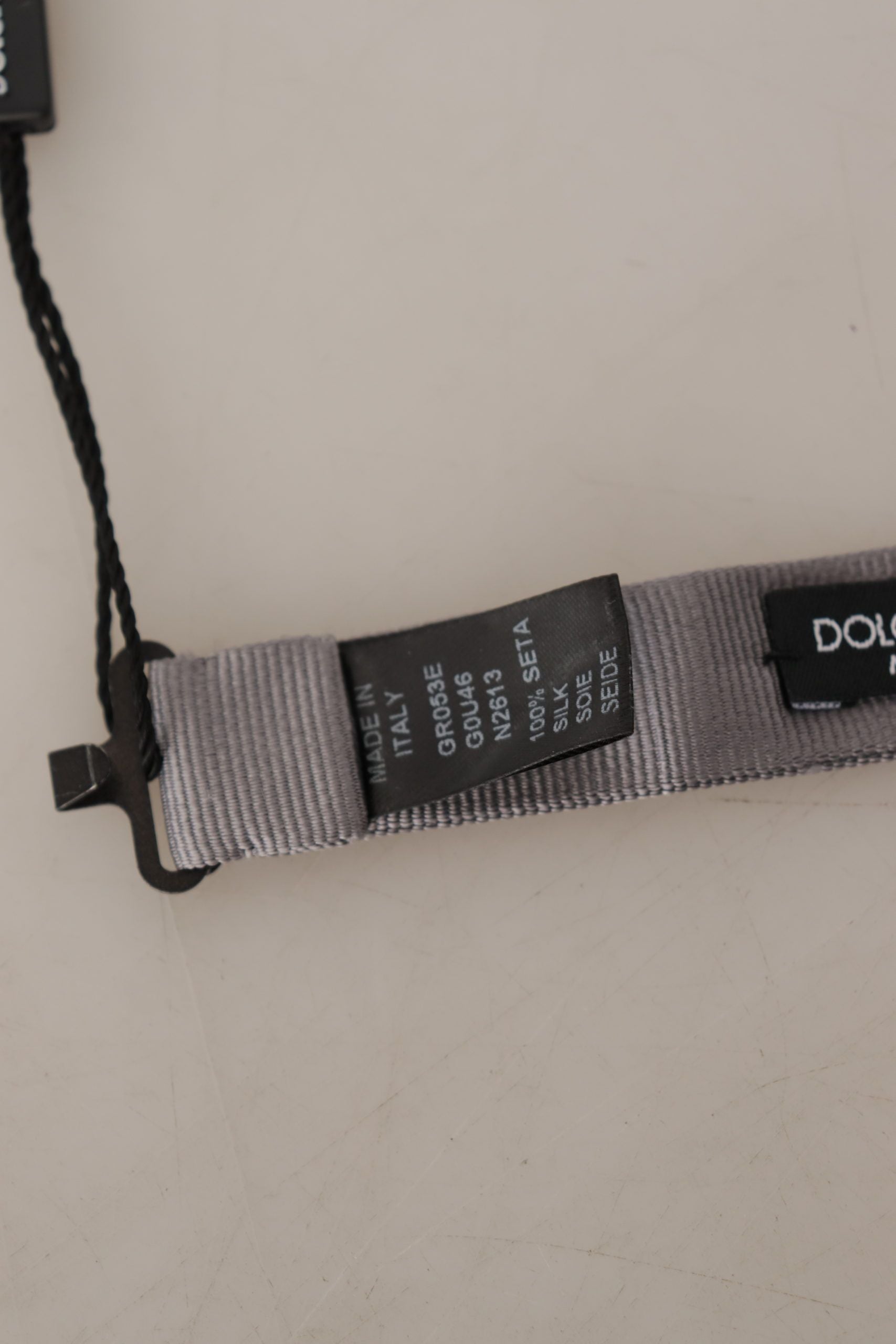 Graue verstellbare Fliege aus 100 % Seide