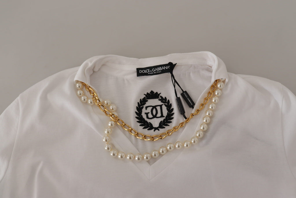 Weißes T-Shirt-Oberteil mit verziertem Ausschnitt