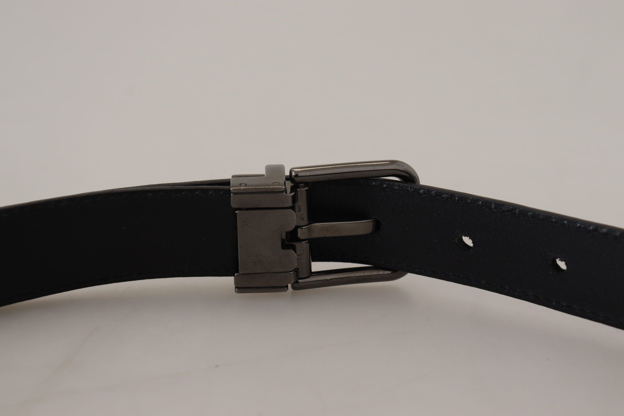 Blauer Ledergürtel mit silberner Metallschnalle, Vintage