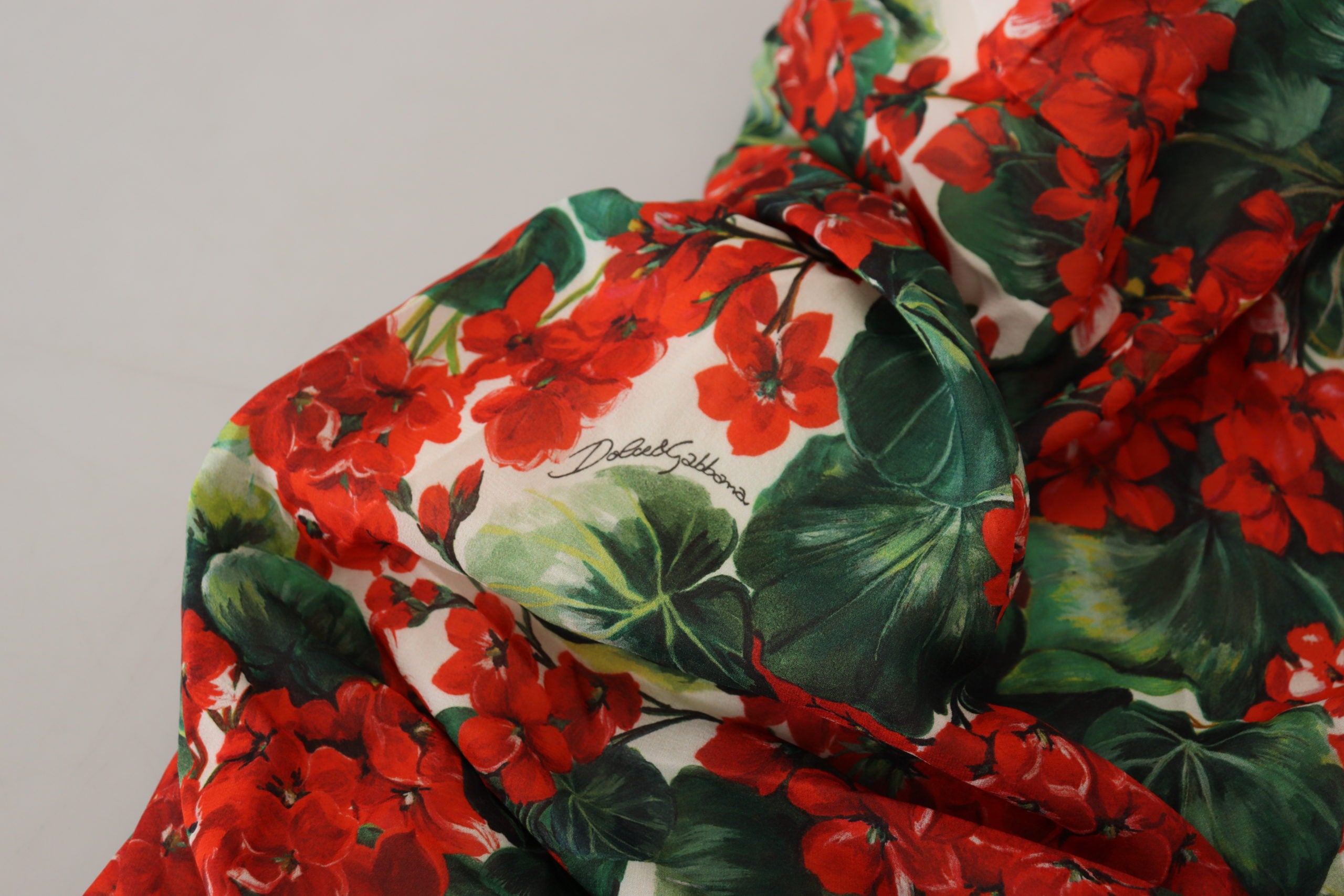 Mehrfarbiges Etui-Midikleid aus Geranium-Seide