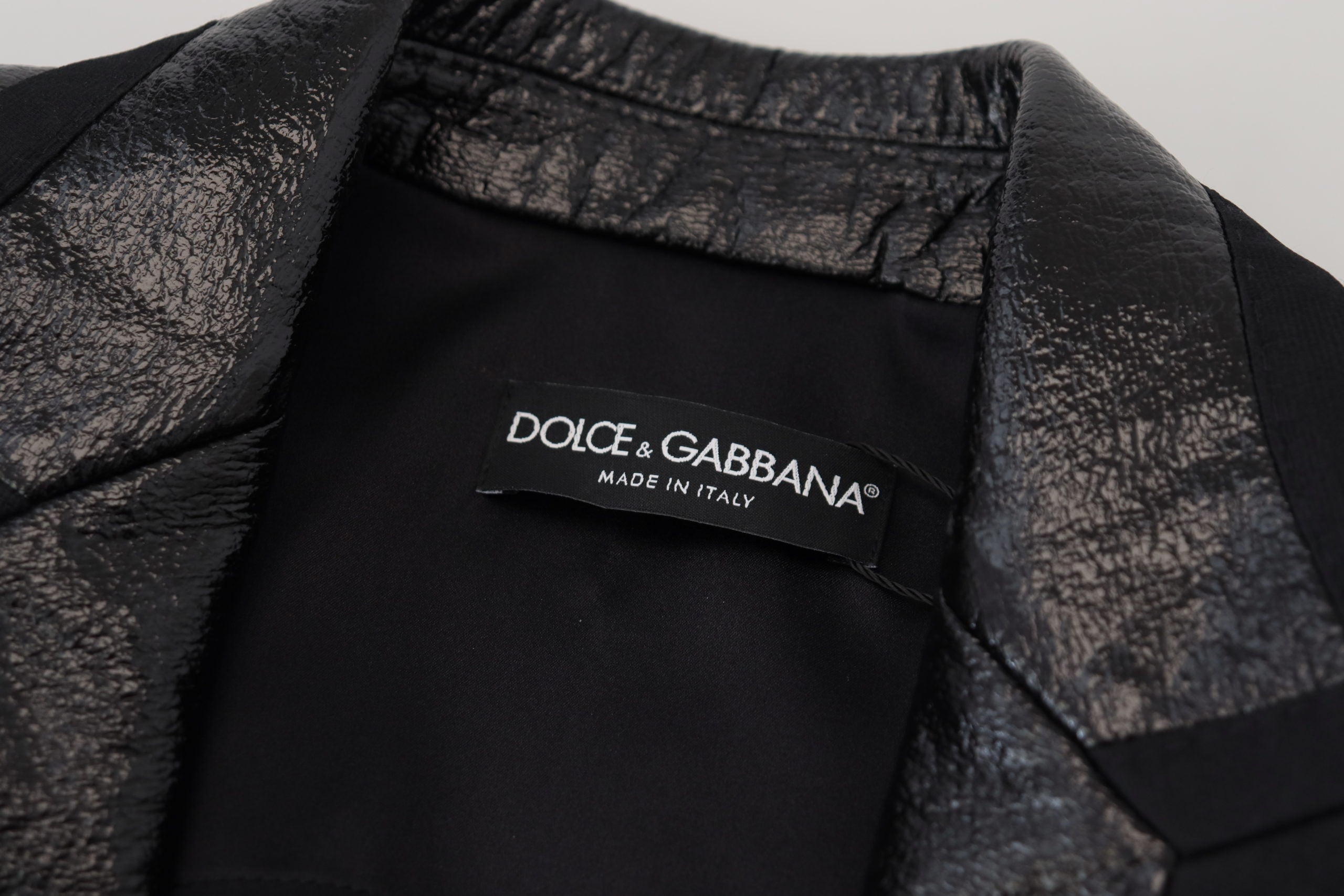 Schwarze Cropped-Blazerjacke aus Baumwolle mit langen Ärmeln