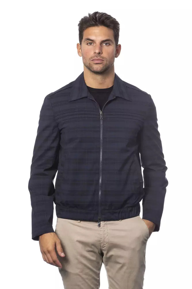 Hellblaue Wolljacke