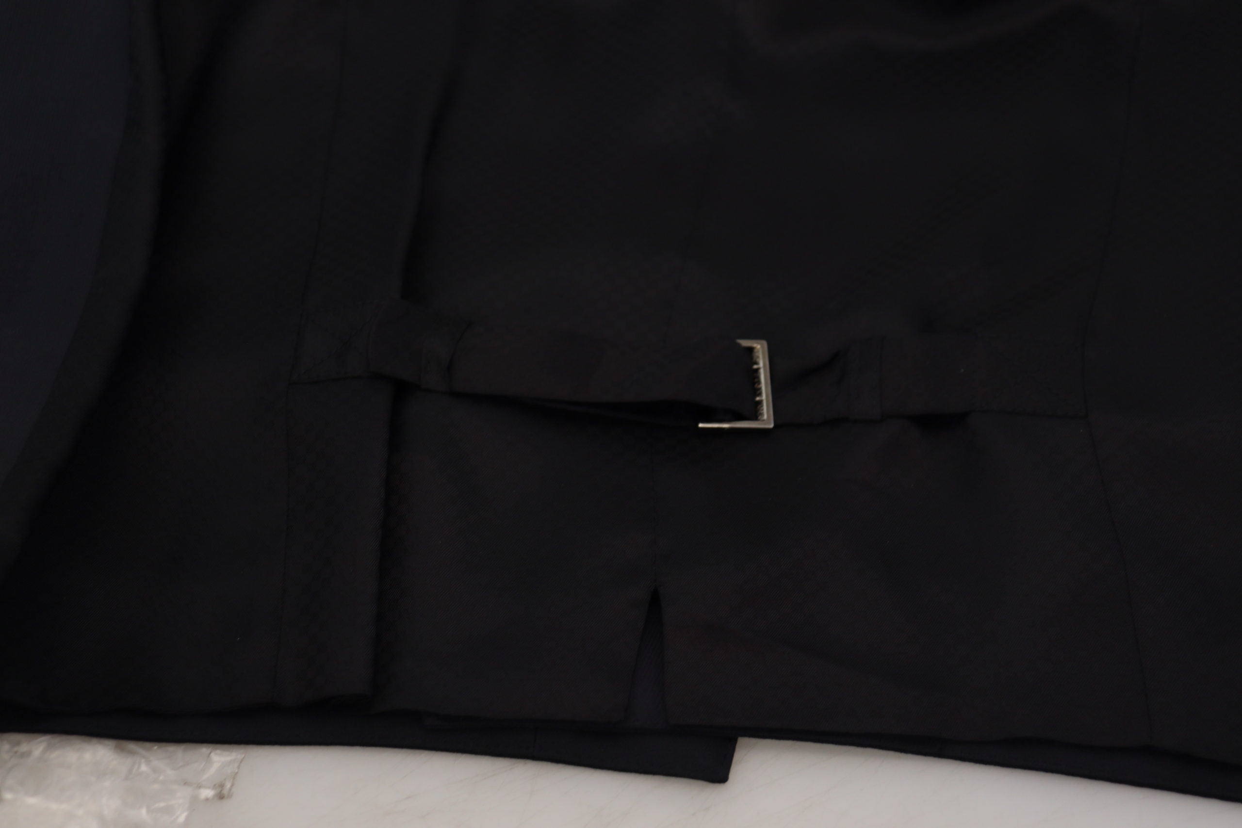 Schwarze Weste aus Wolle mit Stretchanteil