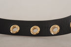 Schwarzer Ledergürtel mit Ösen und Metallschnalle in Silberoptik