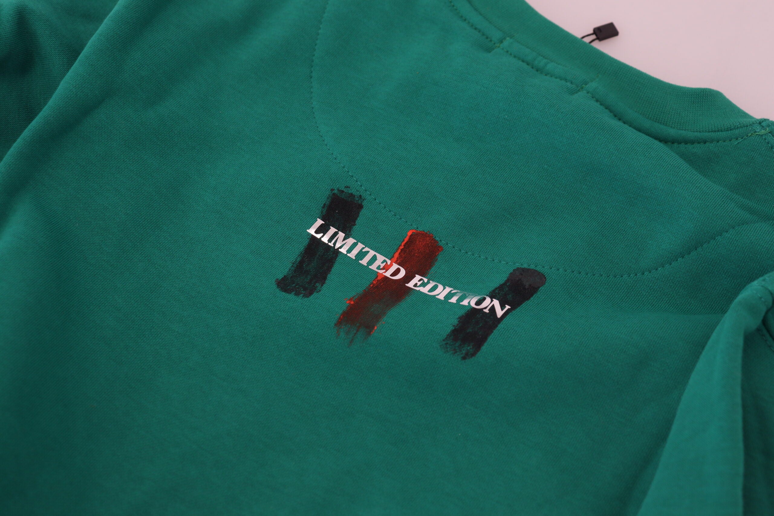 Grüner Langarm-Strickpullover mit Print