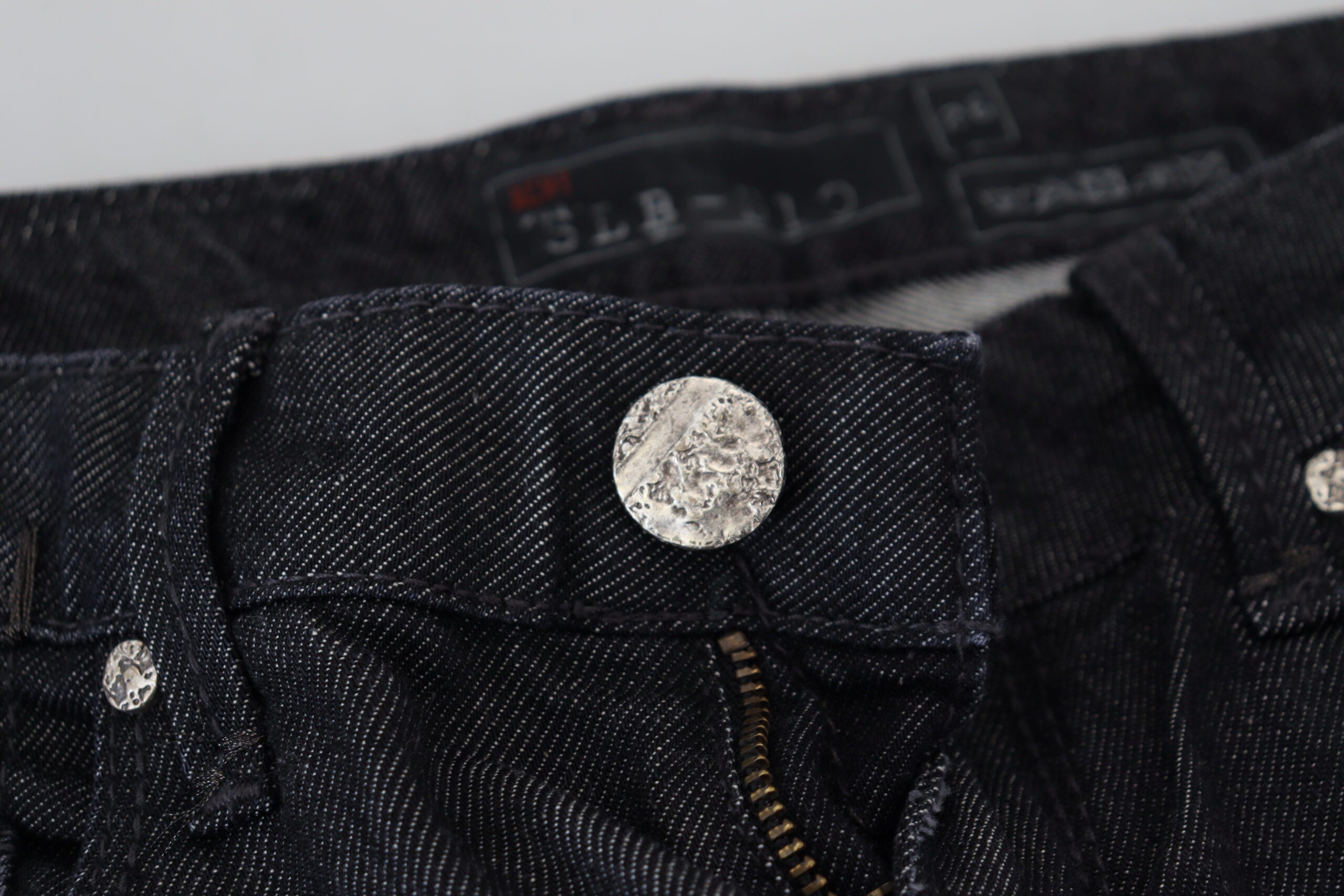 Schwarze Low-Waist Slim-Fit Damen-Jeans aus Baumwolle