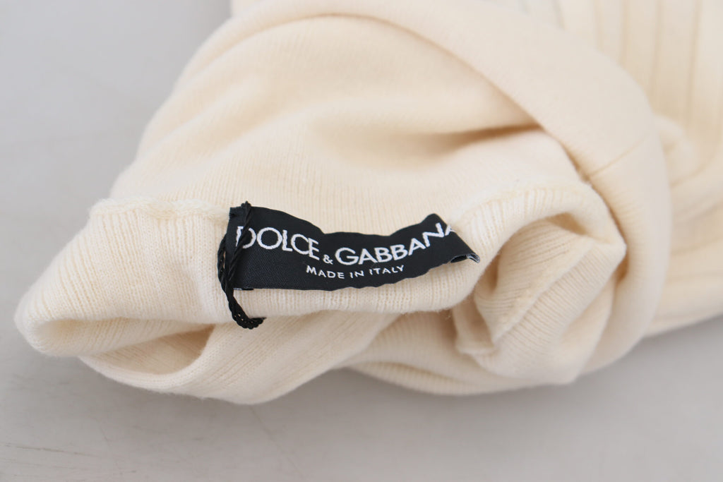 Elfenbeinfarbener Rollkragenpullover mit ausgefransten Ärmelbündchen