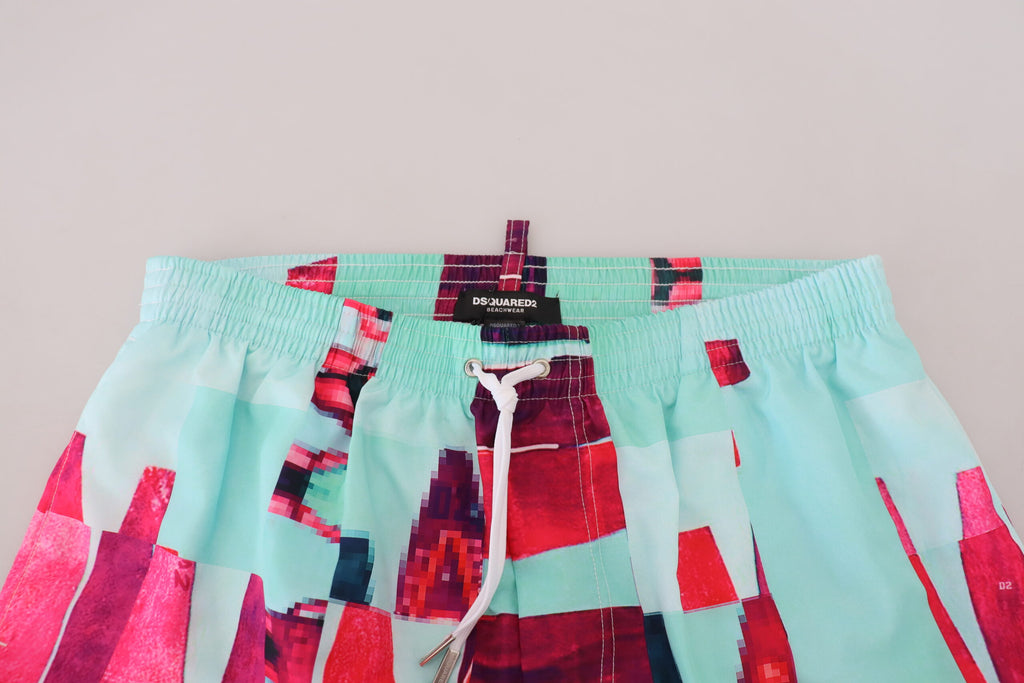 Badeshorts mit mehrfarbigem Aufdruck