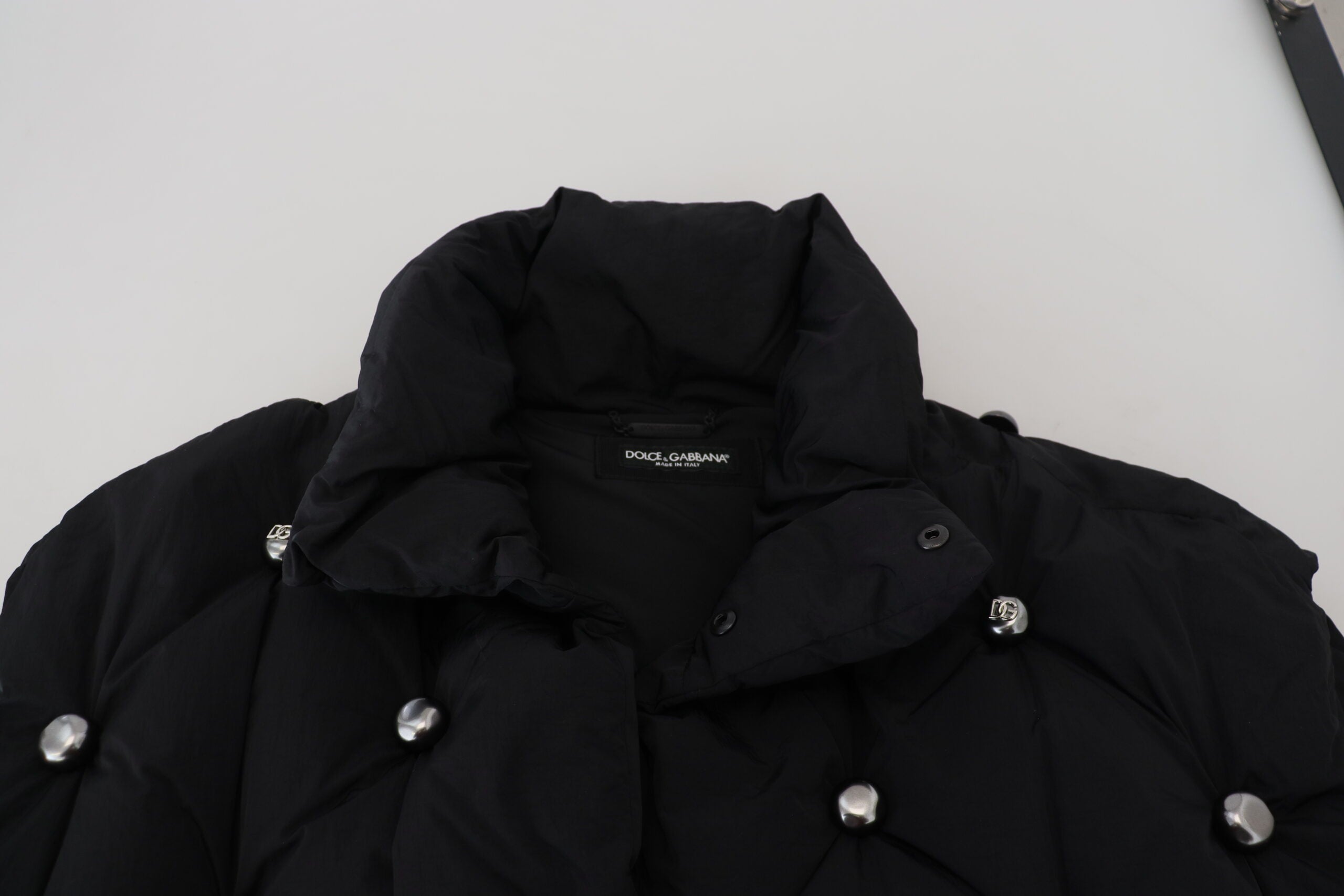 Schwarze ärmellose DG Metallverzierung Jacke