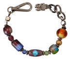 Mehrfarbiges Messing-Perlenarmband mit Karabinerverschluss und silberner Kette