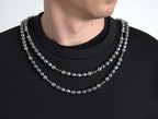 Schwarzes Polyester-T-Shirt mit Halskette
