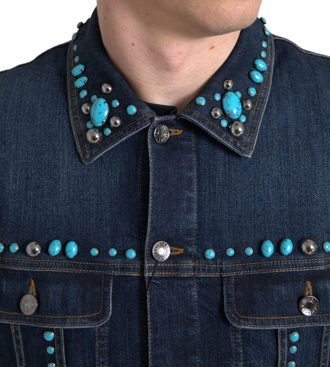 Blue Denim Jacke mit Türkisfarbenen Nietensteinen