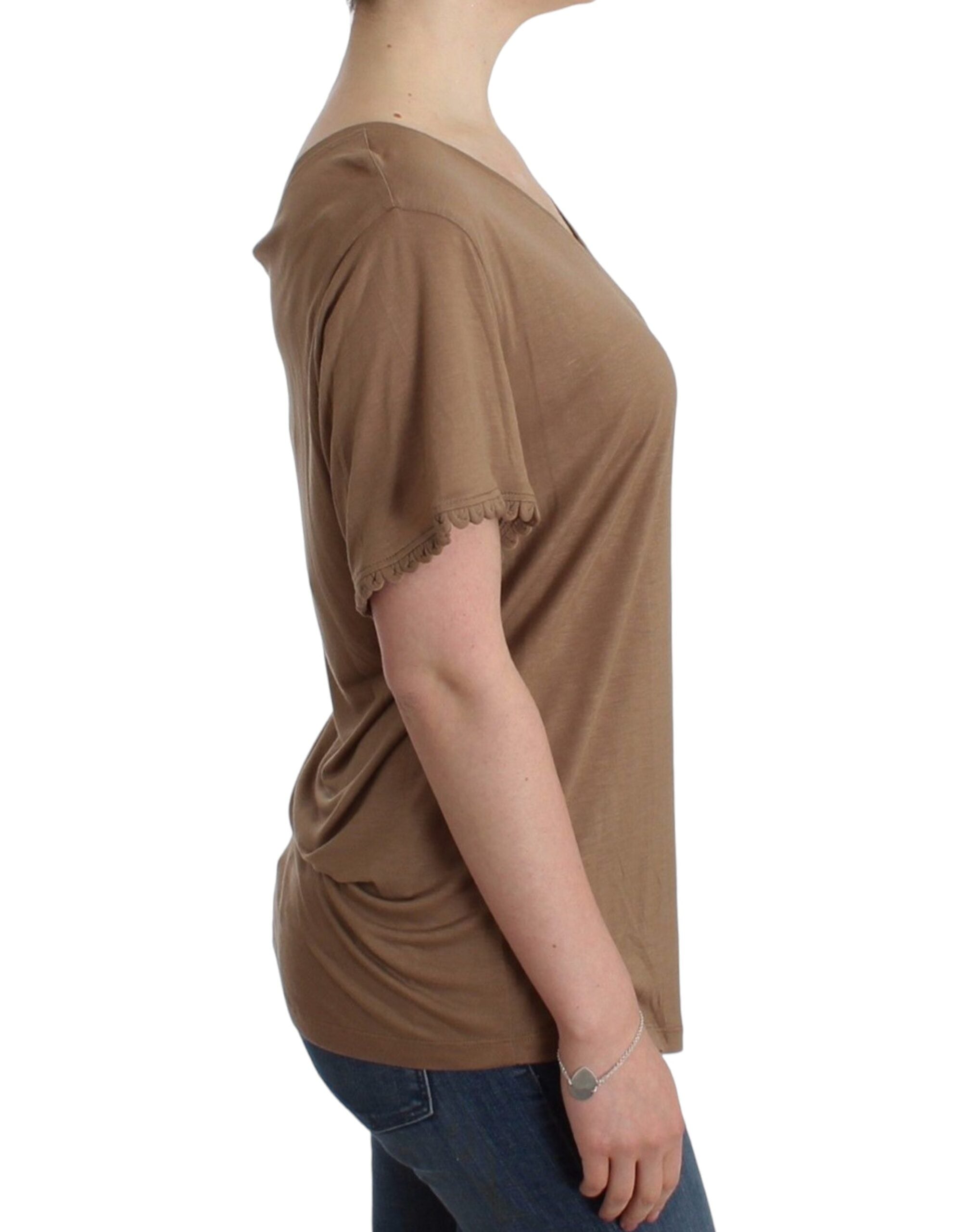Brown short-sleeved top