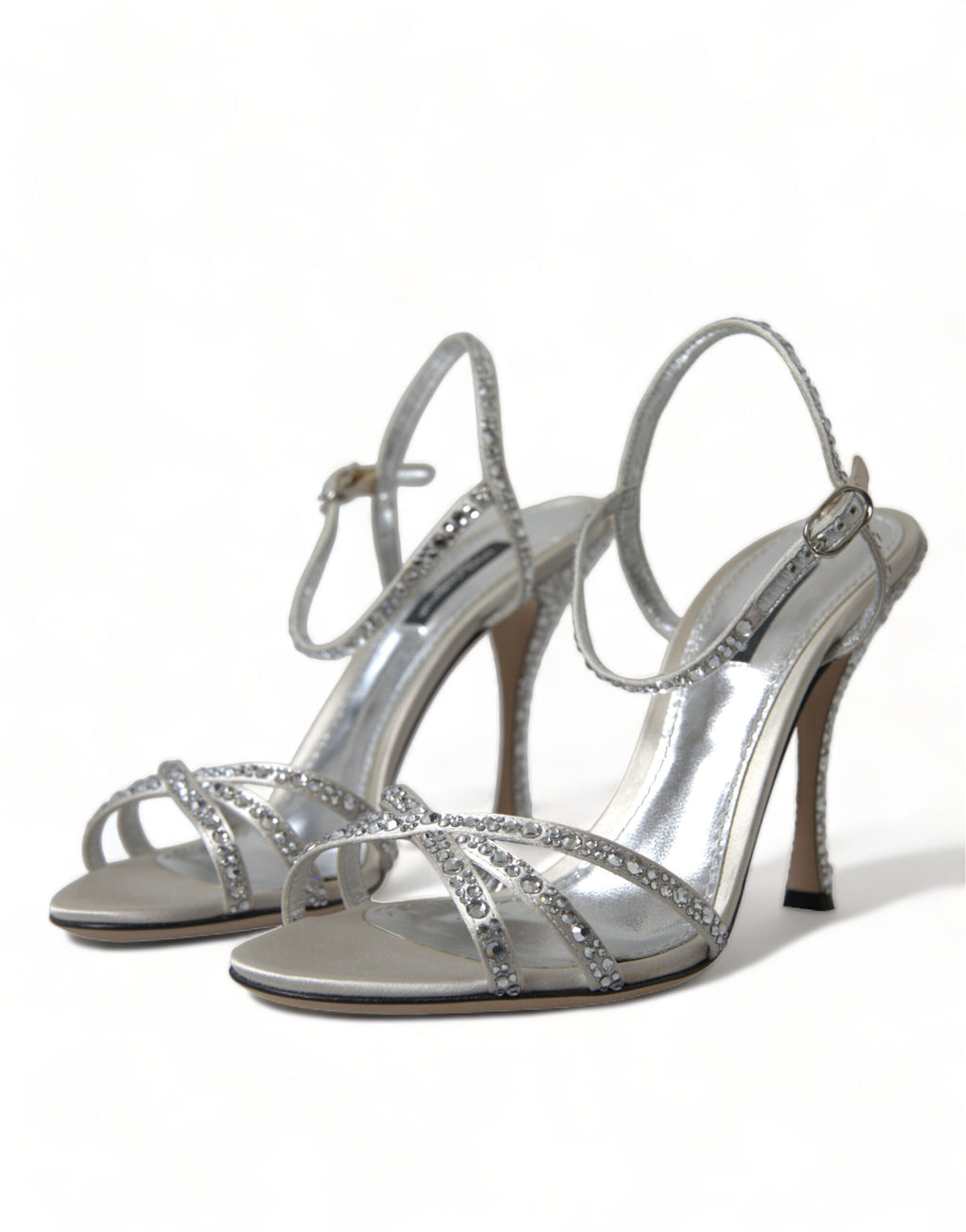 Silberne Sandalen mit Knöchelriemen