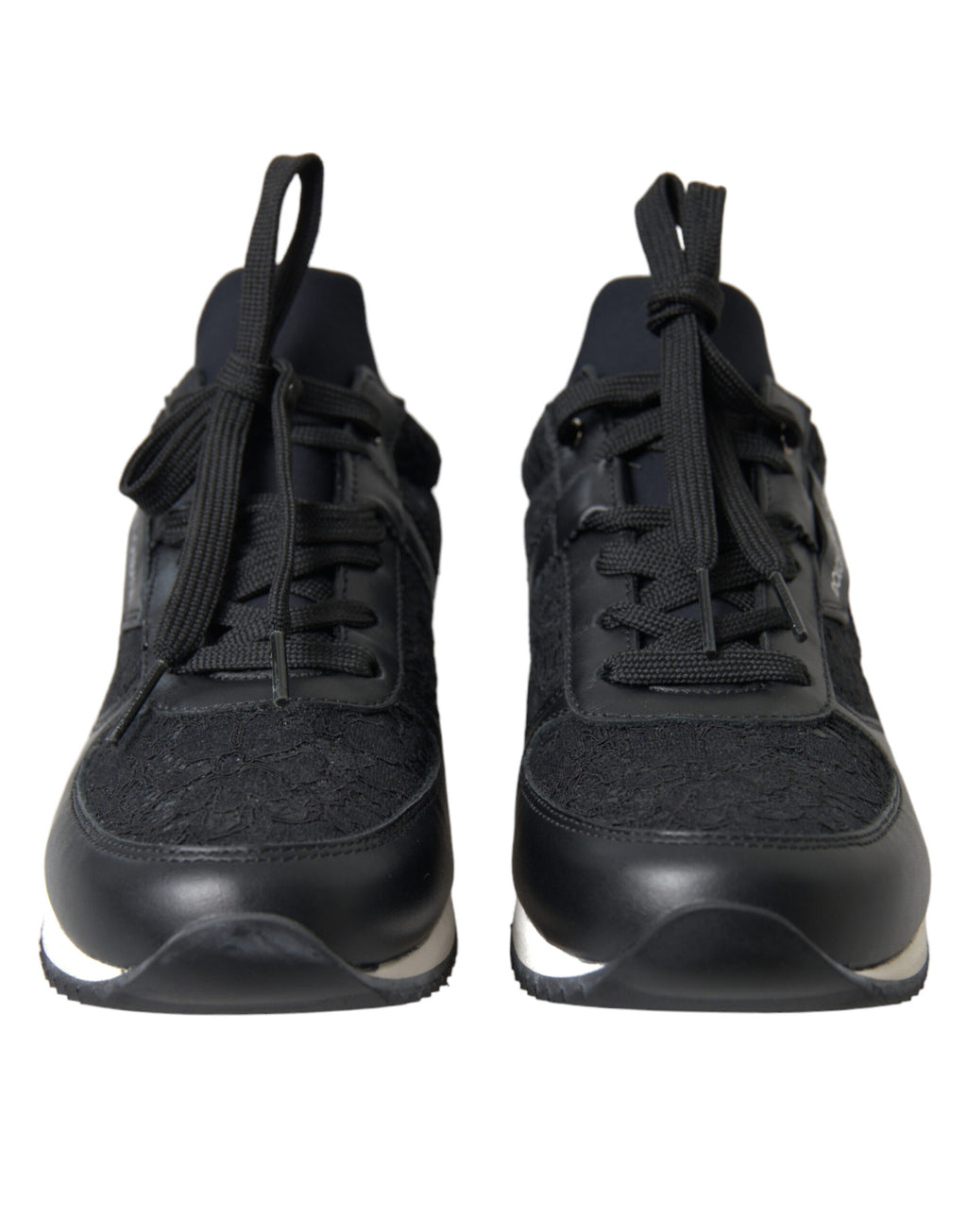 Schwarze Sneaker aus Leder mit floraler Spitze