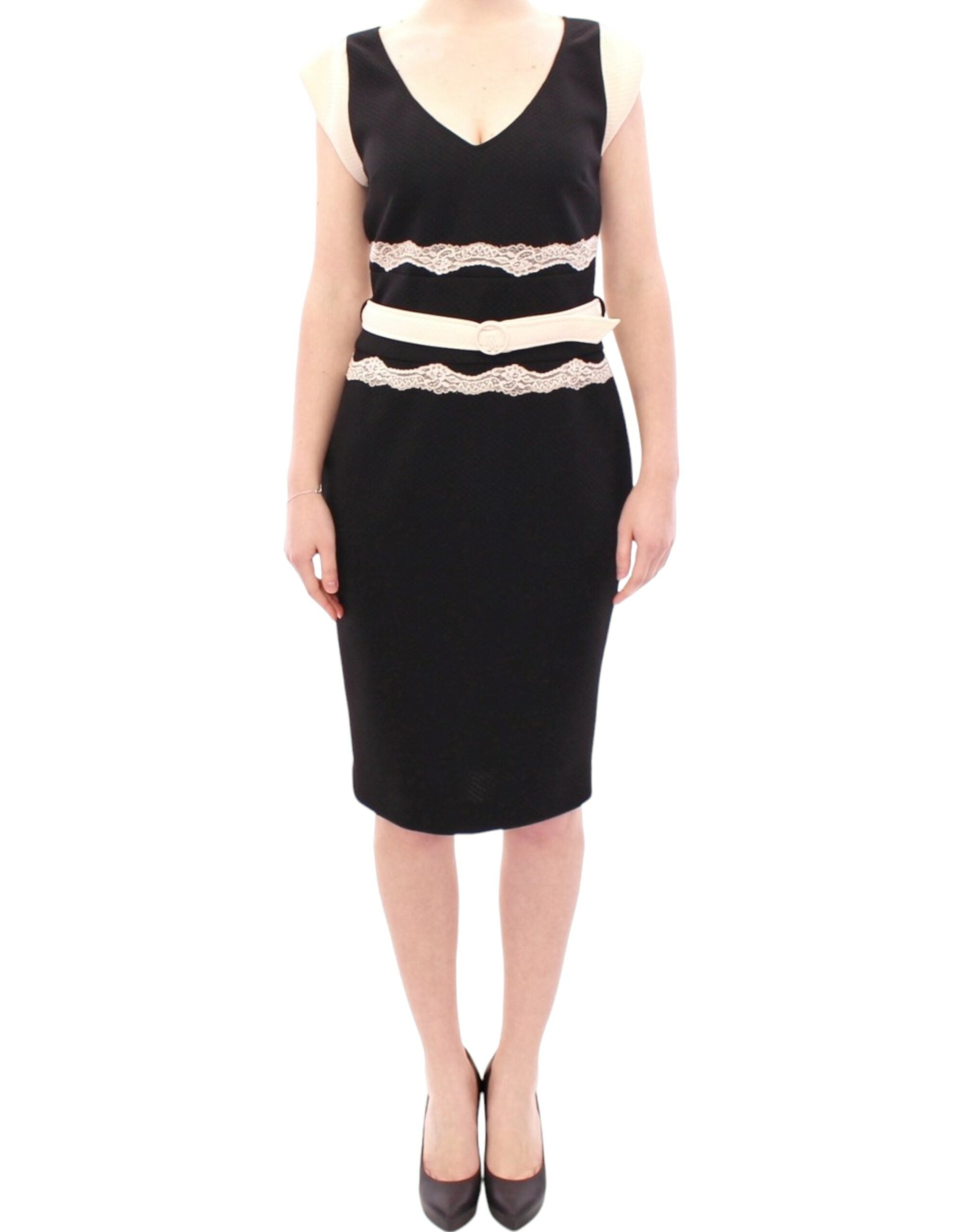 Enges Spitzenkleid in Schwarz