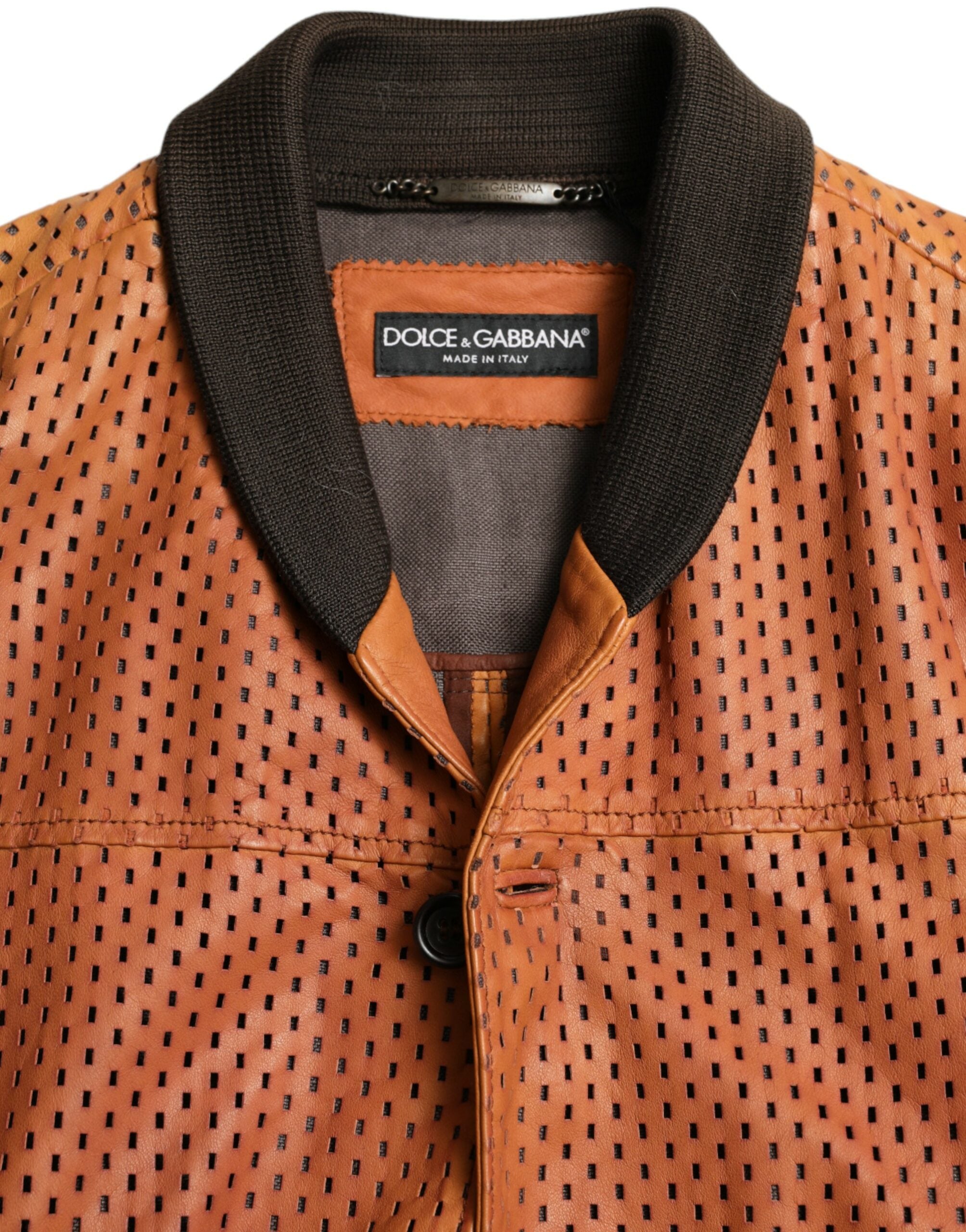 Perforierte Jacke aus braunem Lammleder
