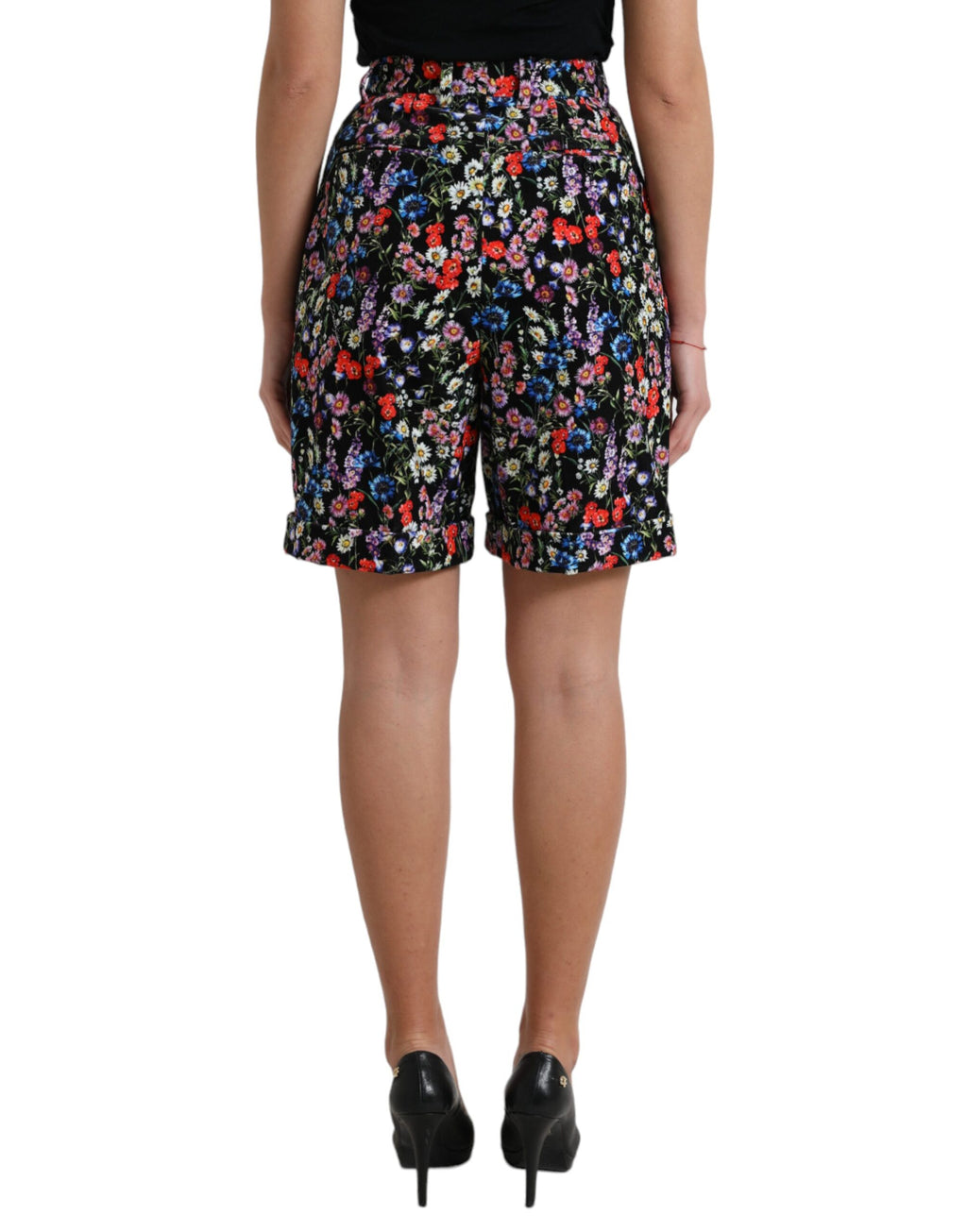 Schwarze High-Waist-Hotpants mit Blumenmuster