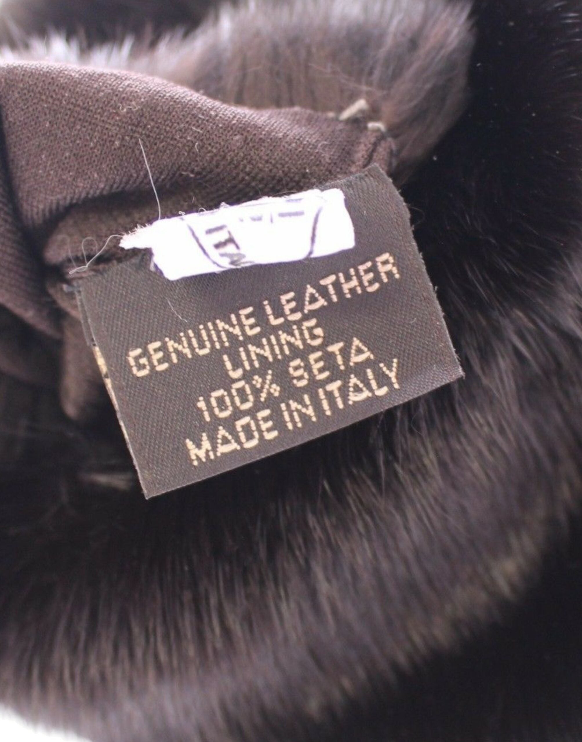 Lila Nerzfell Ziegenveloursleder Handschuhe