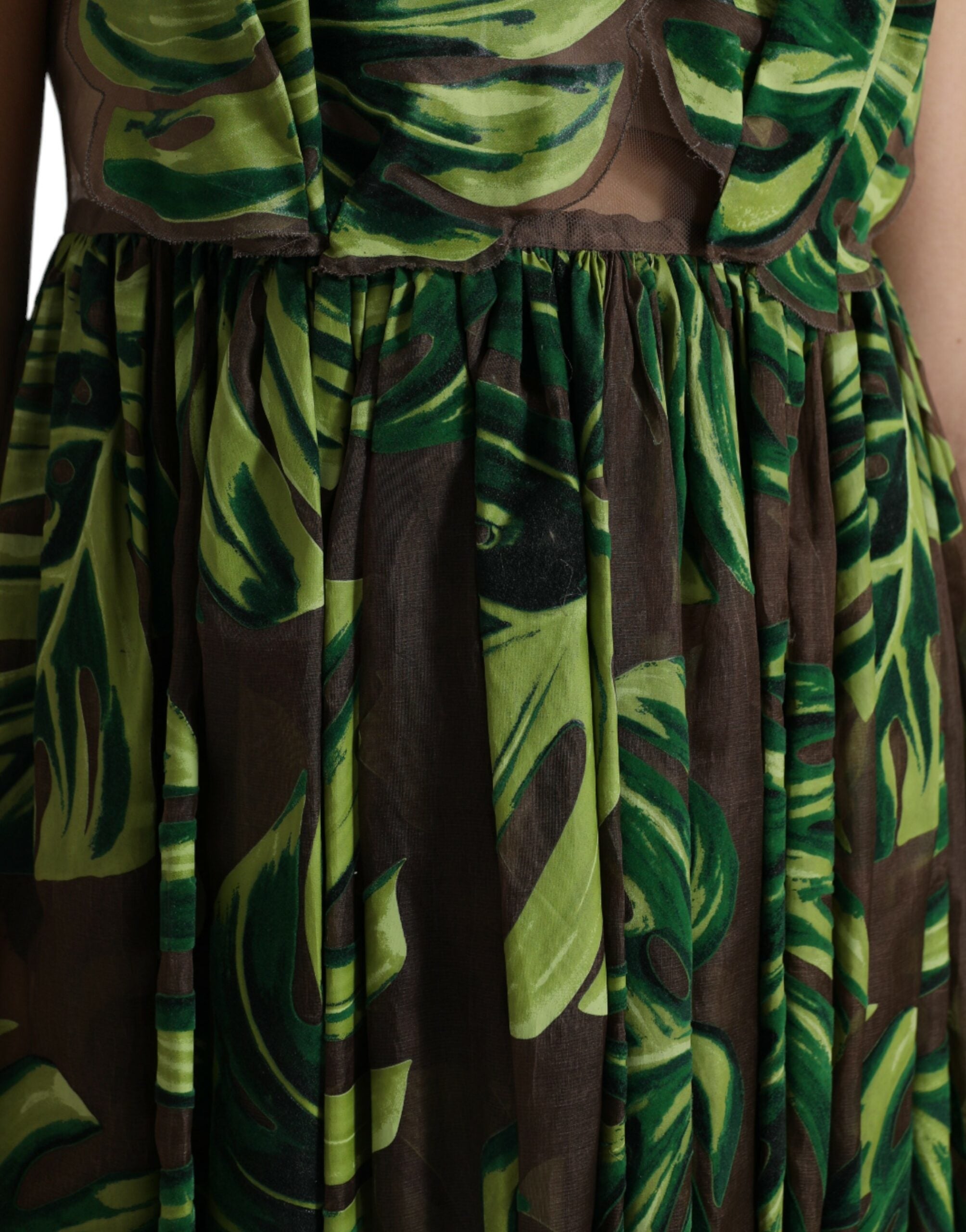 Ärmelloses langes Maxikleid mit grünem Bananenblatt-Print