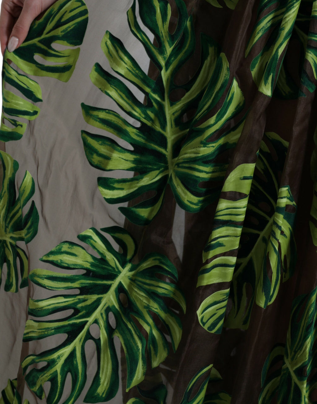 Ärmelloses langes Maxikleid mit grünem Bananenblatt-Print
