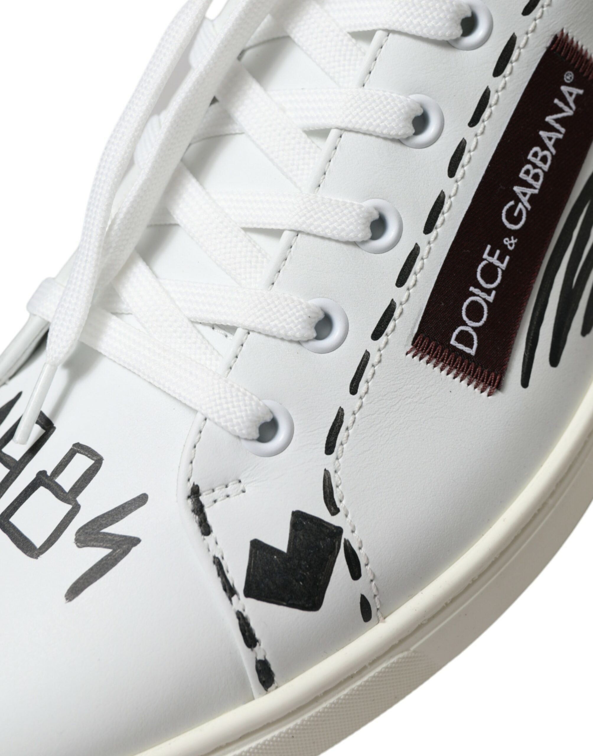 Weiße Bordeaux Leder Logo Low Top Sneakers