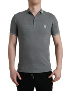 Graues kurzärmeliges T-Shirt mit Kragen und Krone
