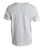 Weißes Baumwoll-T-Shirt mit kurzen Ärmeln und Brusttasche