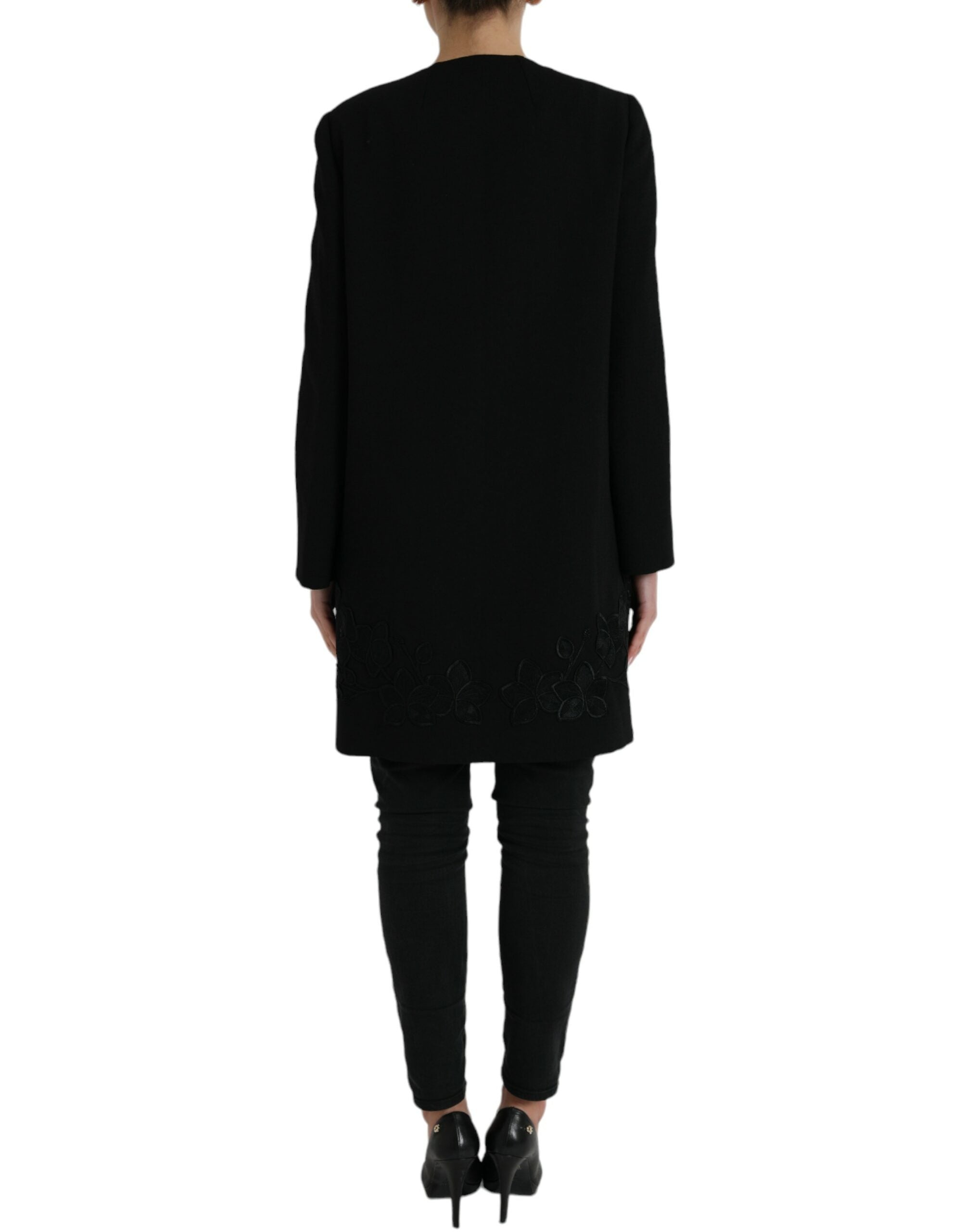 Schwarz blumengemusterte Wolljacke mit Knopfverzierungen
