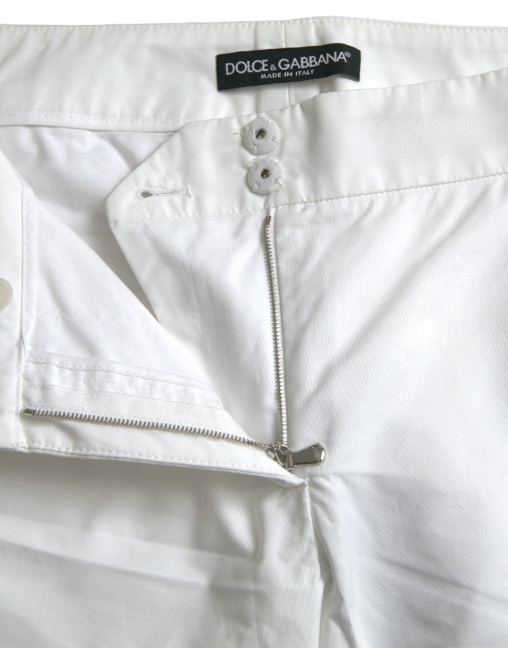 Weiße, ausgeschnittene Cropped-Hose aus Baumwolle mit mittlerer Bundhöhe