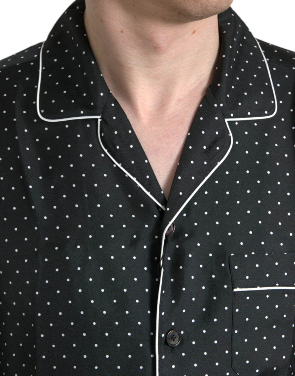 Camicia a maniche lunghe in seta a pois neri