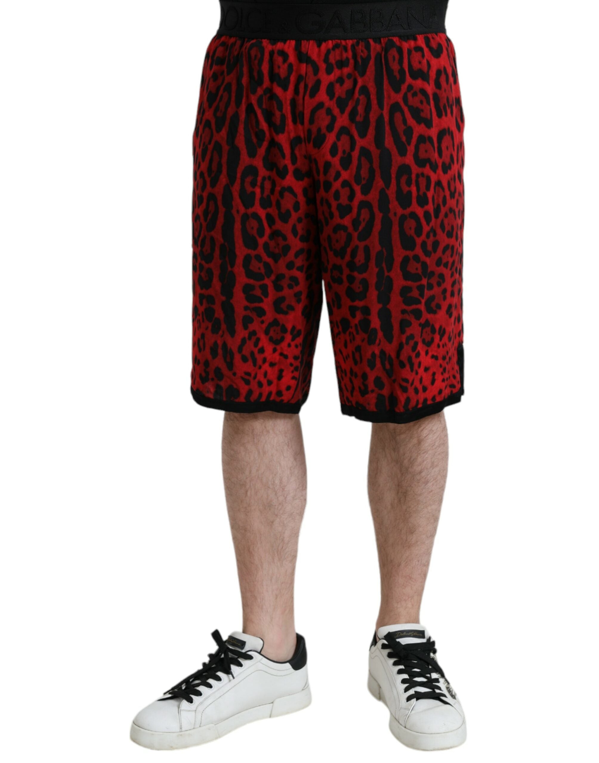 Bermudashorts aus Viskose mit rotem Leopardenmuster