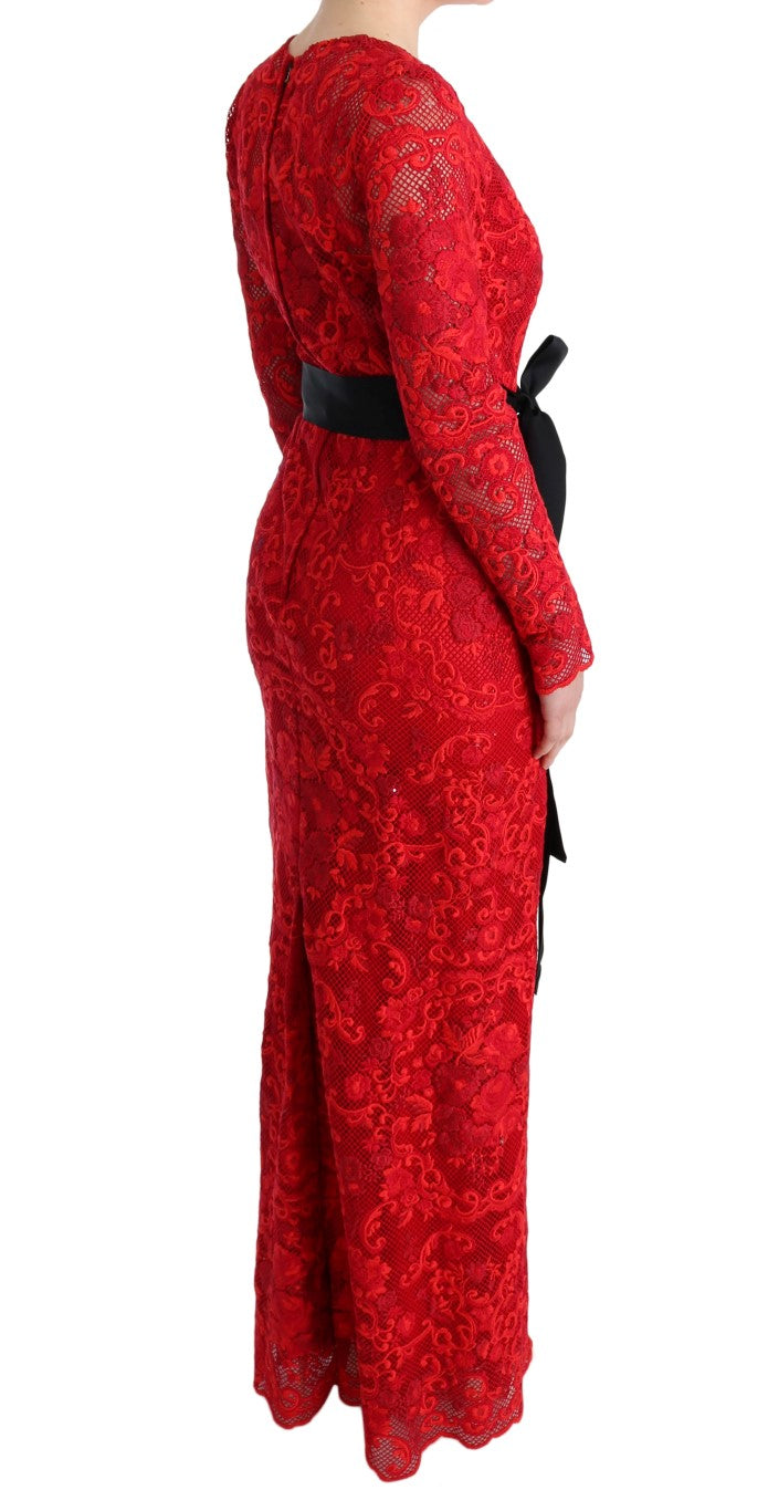 Rotes florales besticktes Etui-Maxikleid