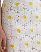 Weißer Bleistiftrock mit Blumenmuster und Spitze