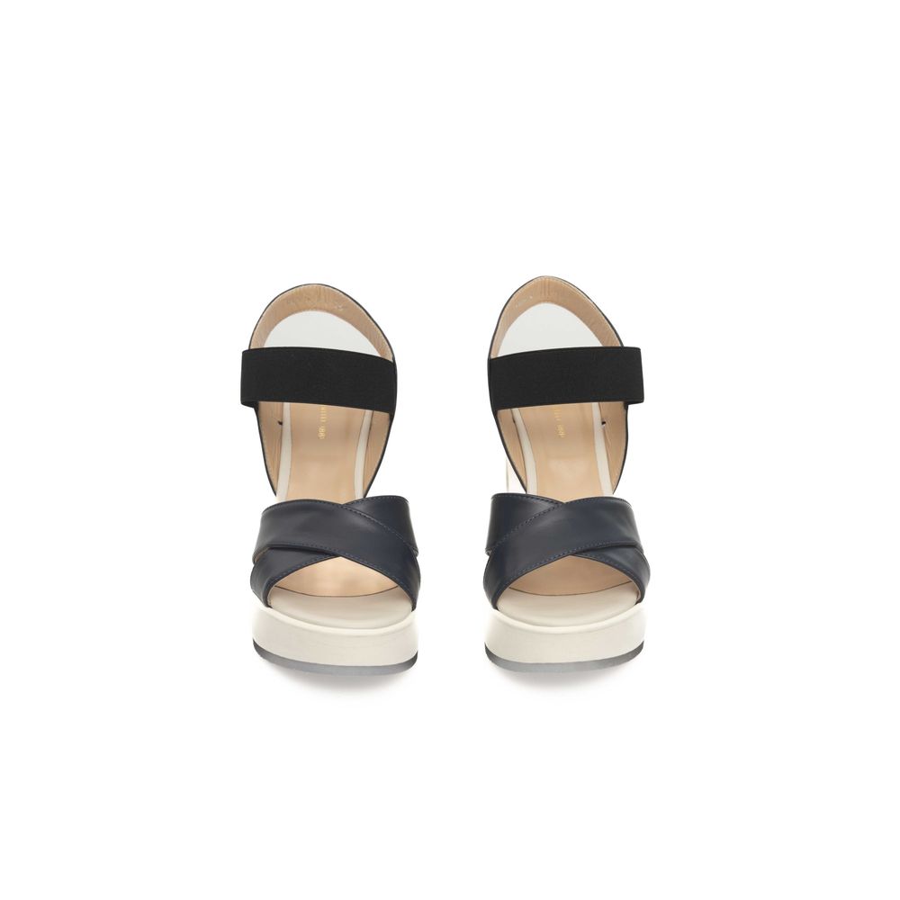 Damen-Sandale aus blauem Kalbsleder