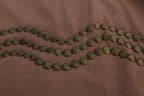 Brauner Baumwollpullover mit Nieten