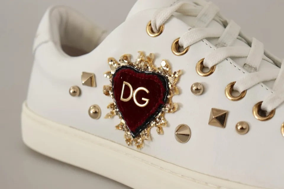 Weiße Leder Sneaker mit Gold und Rotem Herz