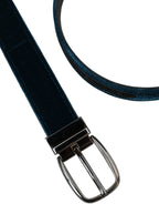 Gürtel aus blauem Samtleder mit silberner Metallschnalle