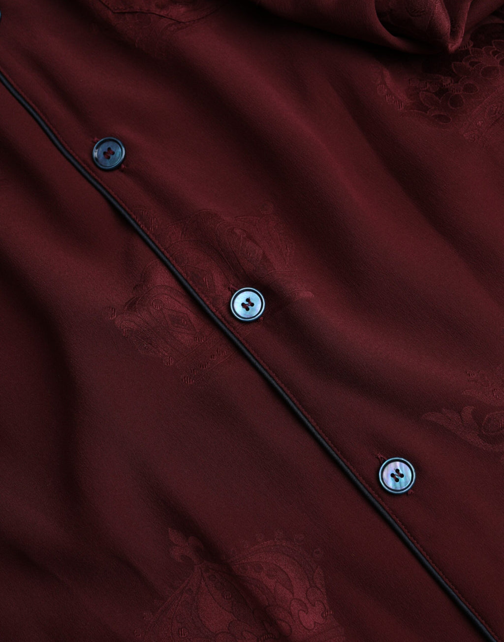 Hemd aus Jacquard-Seide mit langen Ärmeln und Krone in Maroon