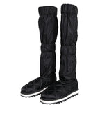 Schwarze gesteppte High-Top-Boots-Sneaker