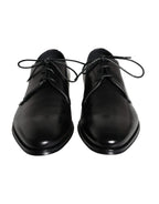 Schwarze Derby-Herrenschuhe aus Kalbsleder