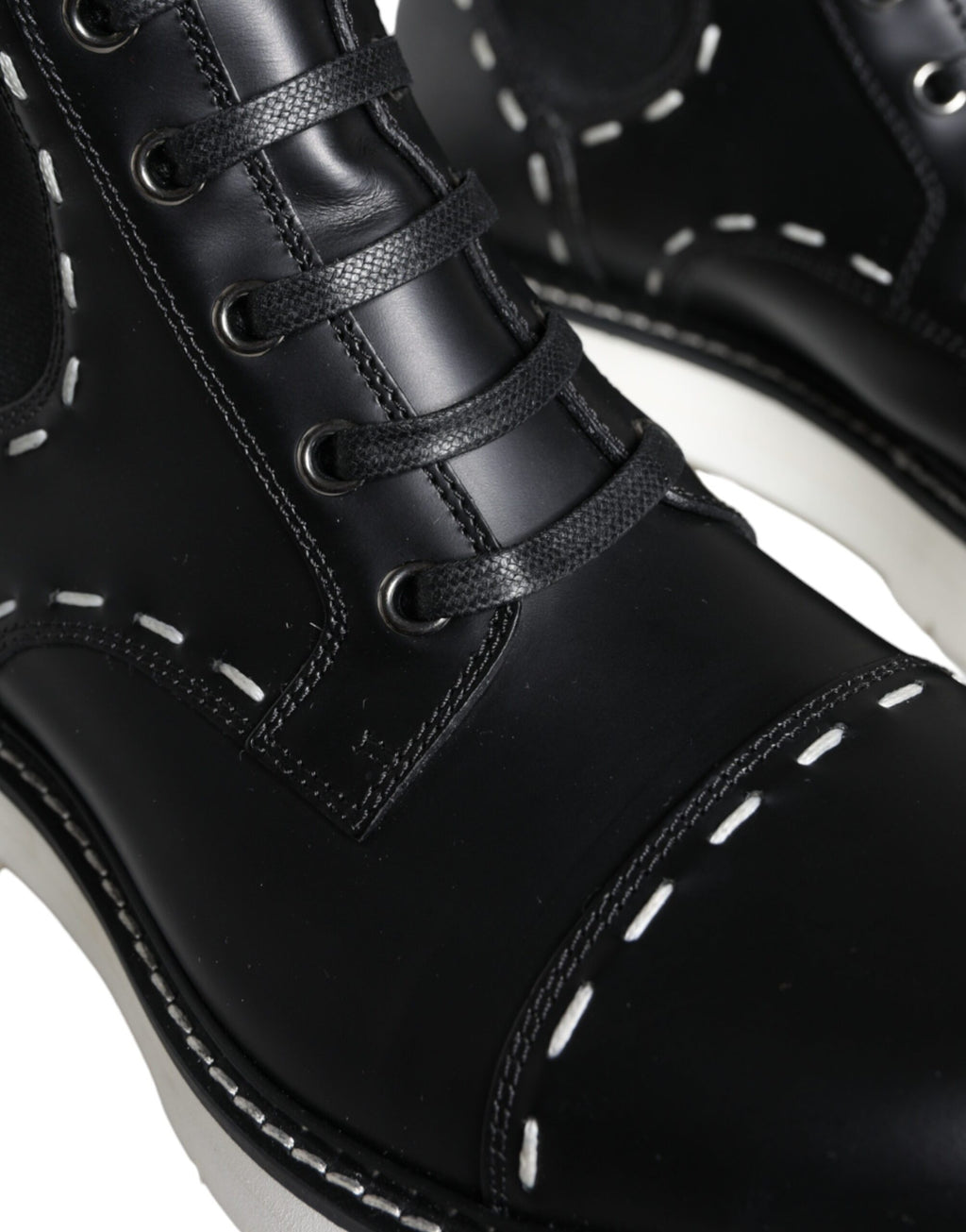 Schwarze Leder-Combat-Stiefel, knöchelhoch