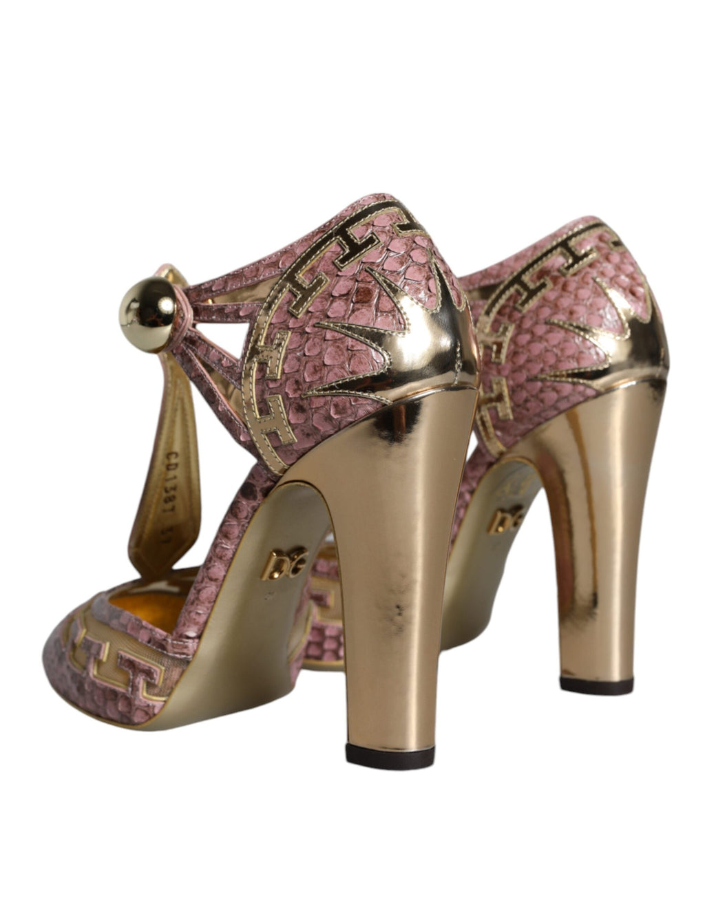 Sandals with T-strap and pump heel in pink gold leather