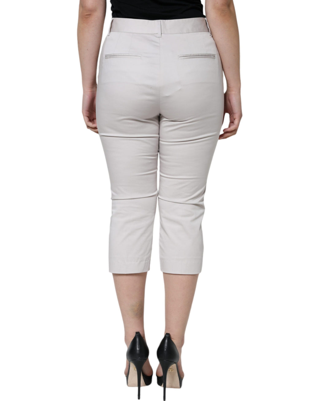 Weiße Capri-Hose aus Baumwolle mit normaler Bundhöhe und schmalem Schnitt