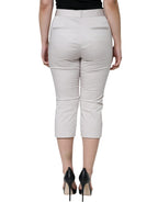 Weiße Capri-Hose aus Baumwolle mit normaler Bundhöhe und schmalem Schnitt