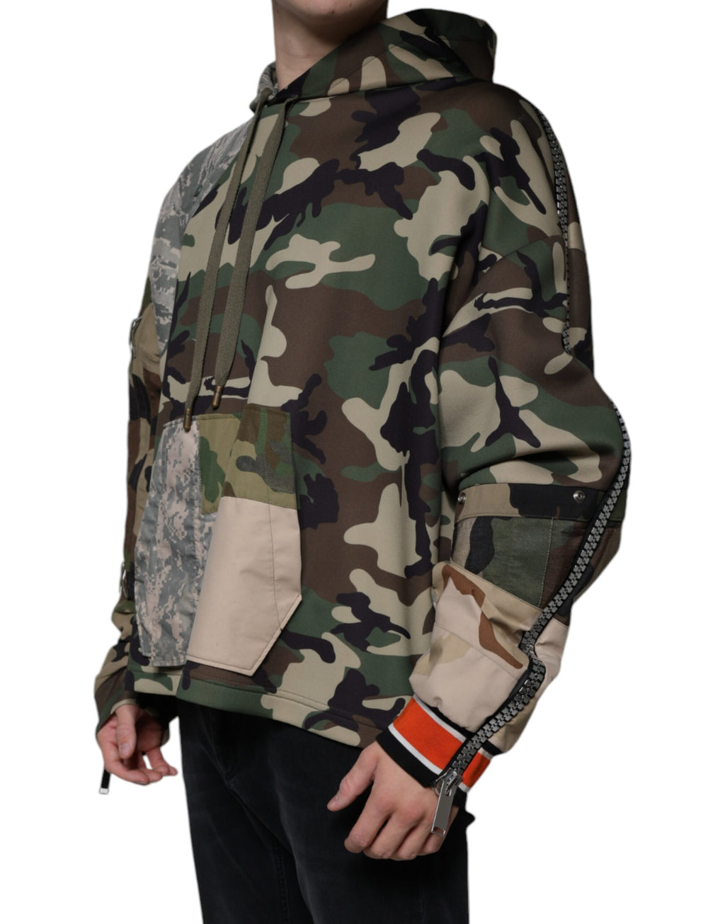 Mehrfarbiger Kapuzenpullover im Camouflage-Look
