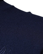 Blauer Rollkragenpullover aus Strick